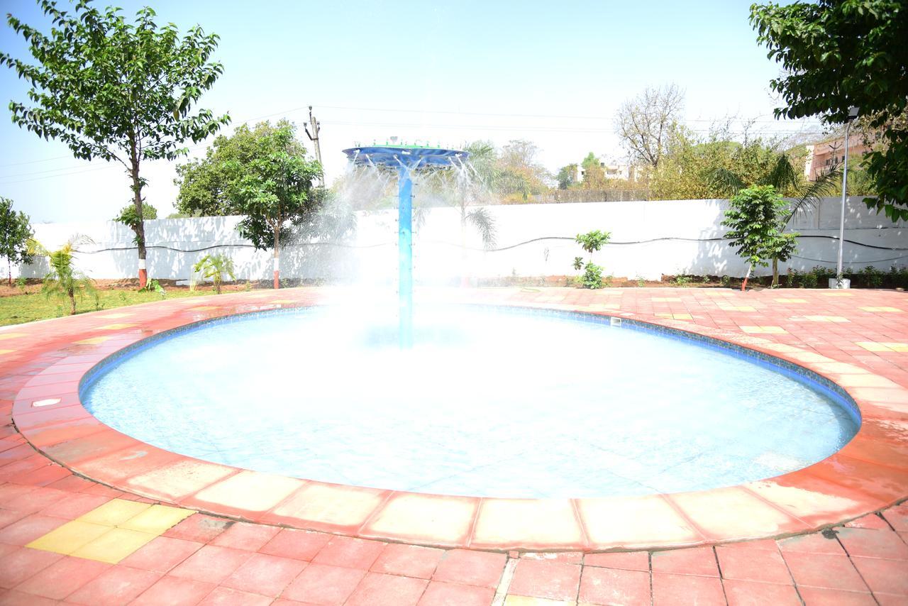 River Touch Resort Silvassa Ngoại thất bức ảnh